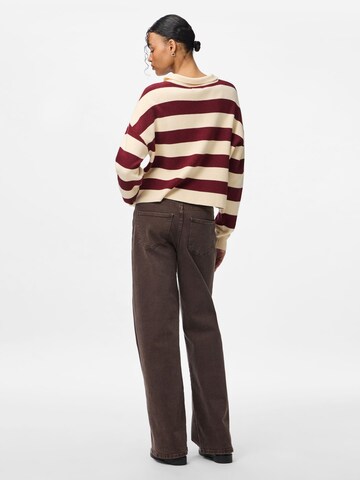 Cardigan 'PCJassy' PIECES en rouge