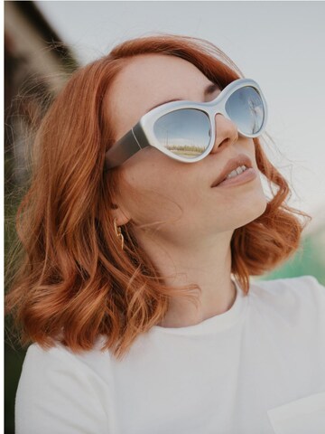 VEYREY Sunglasses in White
