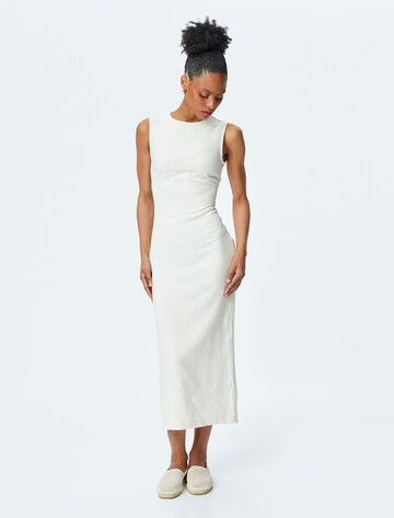 Koton Kleid in Beige