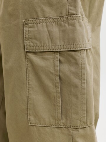 Jack & Jones Junior Regular Trousers 'JPStevan Crisp' in Green