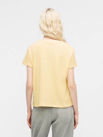 GAP Shirt in Yellow: back