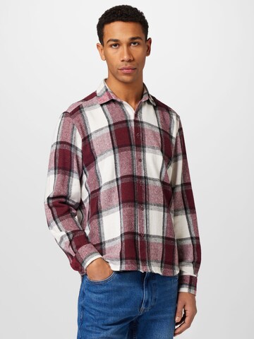 Trendyol Regular fit Button Up Shirt in Red: front