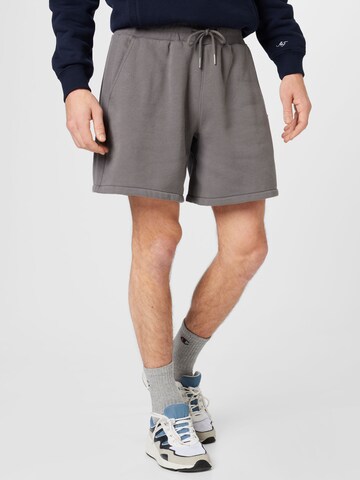 Loosefit Pantaloni di Abercrombie & Fitch in grigio: frontale