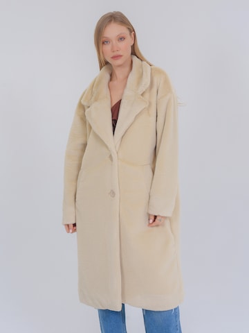 FRESHLIONS Wintermantel 'Leani' in Beige: voorkant