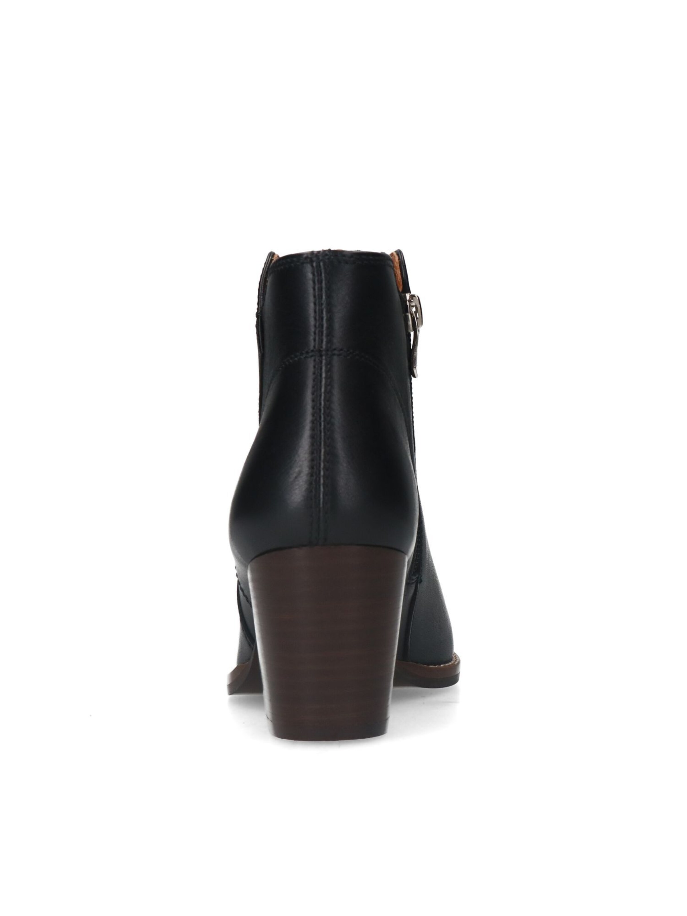 MANFIELD Booties in Black
