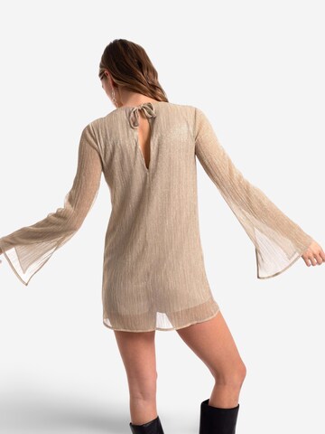 THE-ARE - Vestido de cocktail em bege
