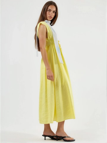 Robe Busem en jaune
