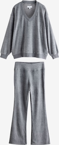 Next Oloasu värissä harmaa: etupuoli