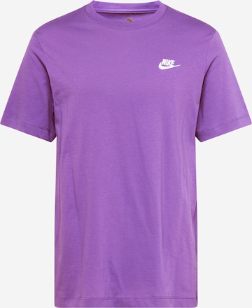 Coupe regular T-Shirt 'CLUB' Nike Sportswear en violet : devant