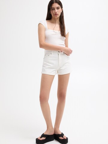 Regular Jean Pull&Bear en blanc