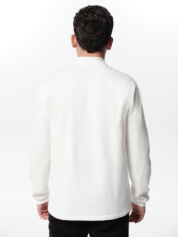 ABOUT YOU x Jaime Lorente Тениска 'Pierre' в бяло