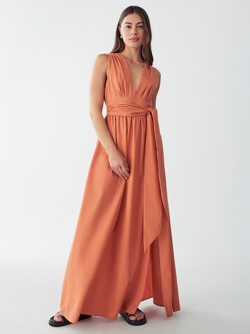 St MRLO Abendkleid 'RYLAN' in Orange: Vorderseite