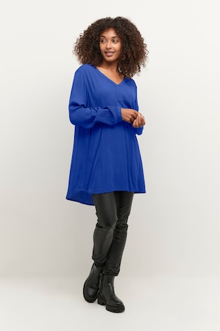 Tunique 'Amber' KAFFE CURVE en bleu