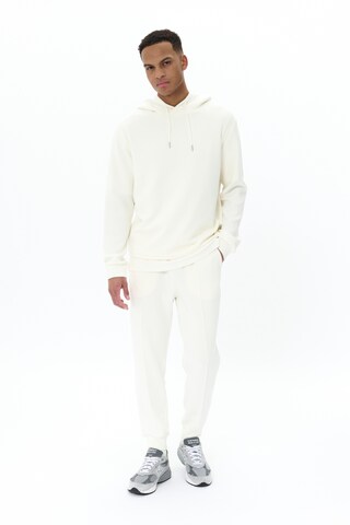 Matinique Tapered Bukser 'Jack' i hvid