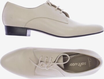 CLARKS Flats & Loafers in 37,5 in White: front