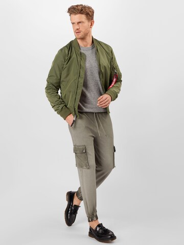 Effilé Pantalon cargo 'Lennart' BE EDGY en gris