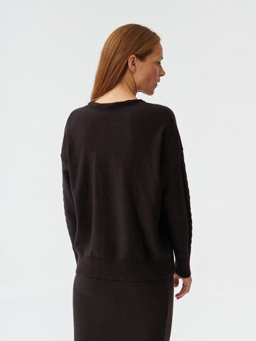 Pull-over 'POLI' TATUUM en marron