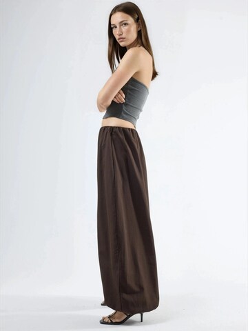 Barrel Pantalon Busem en marron