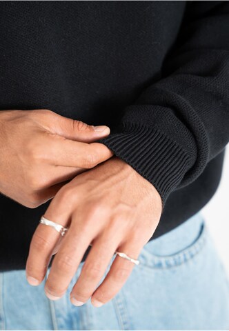 Prohibited Svetr 'Legacy' – černá