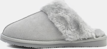 Minnetonka Slipper 'Chesney' in Grey: front