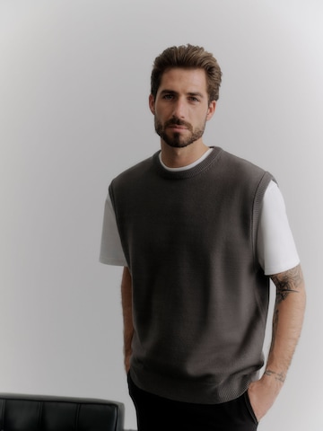 ABOUT YOU x Kevin Trapp - Camiseta sin mangas 'Danny' en gris