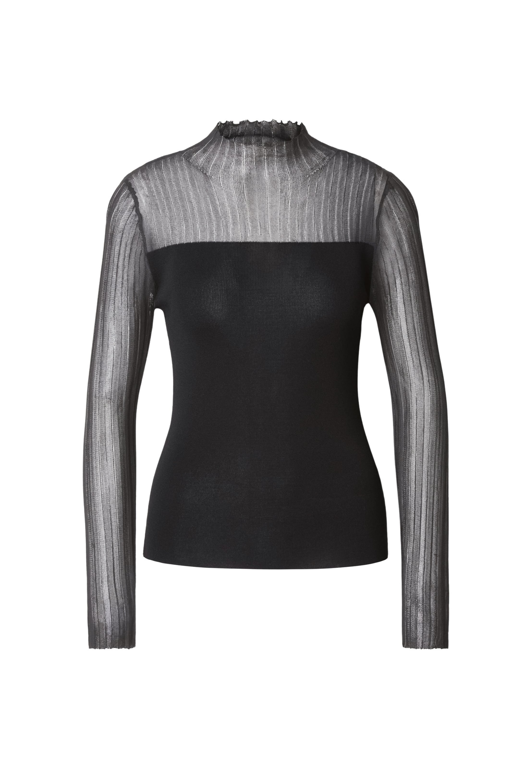 Estelou Shirt in Black: front