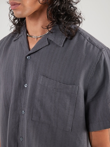 Only & Sons Comfort fit Button Up Shirt 'ONSVENTO' in Grey