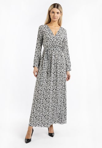 Robe Usha en noir : devant