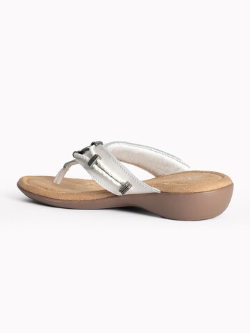 Minnetonka Teenslipper 'Silverthorne 360' in Wit