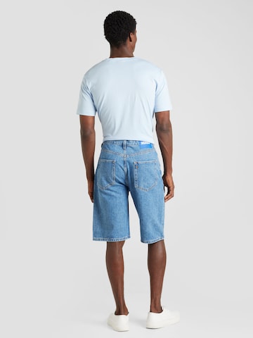 HUGO Blue Regular Shorts in Blau