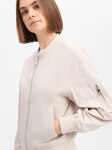 Marie Lund Between-Season Jacket in White