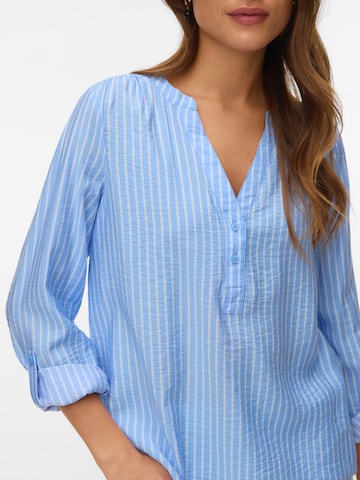 VERO MODA Bluzka 'VMKAJA' w kolorze niebieski