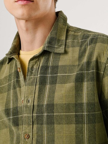 Pepe Jeans Regular fit Button Up Shirt 'Caster' in Green