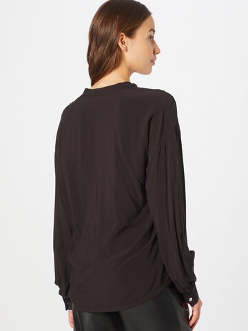 QS by s.Oliver Blouse in Black