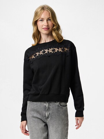 PIECES - Sudadera 'PCRITALA' en negro: frente