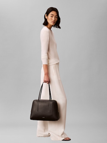 Calvin Klein Shoulder bag in Black: front