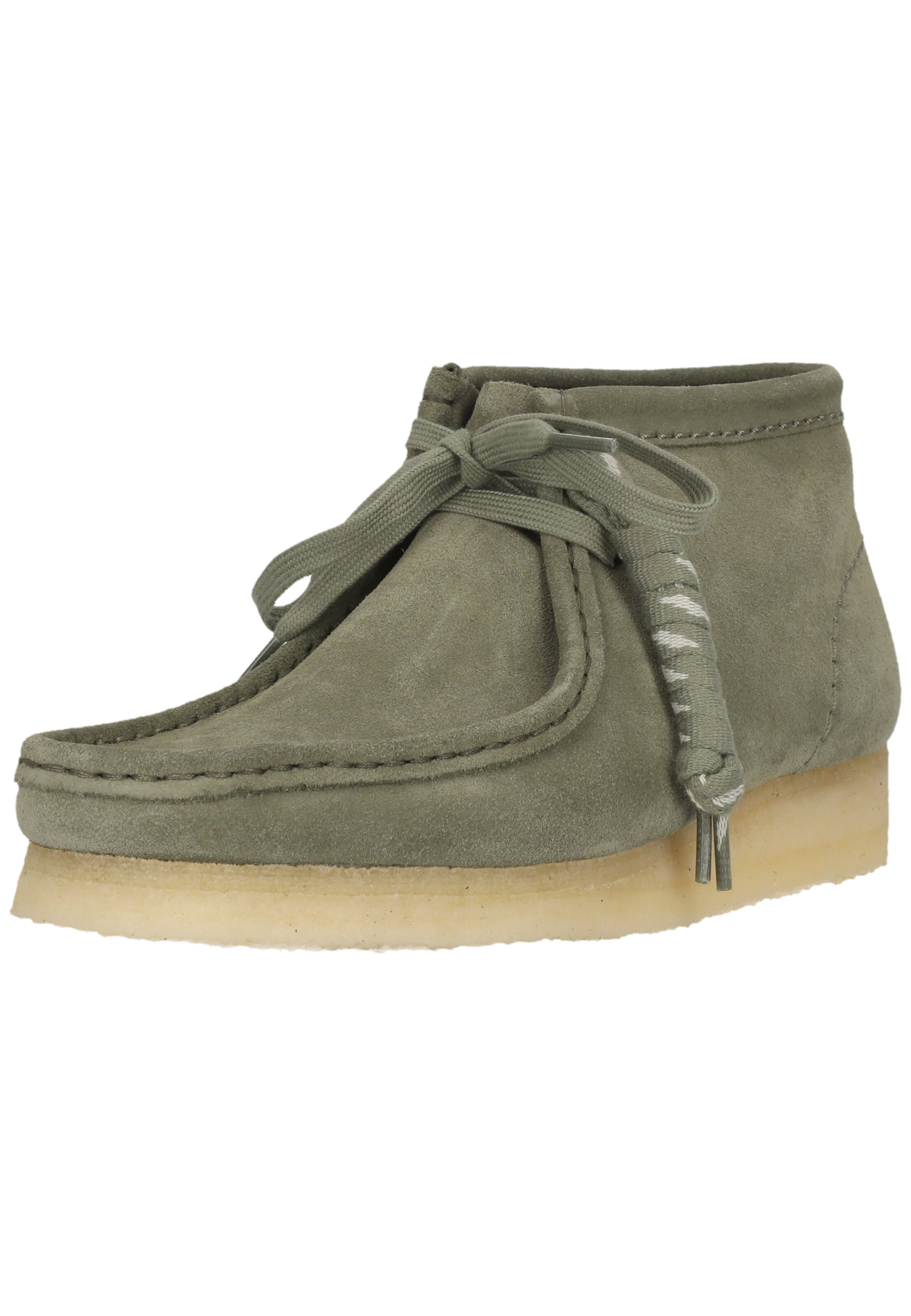 CLARKS Lace-up shoe 'Wallabee Boot' in Green: front