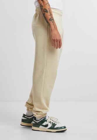 Urban Classics - Loosefit Pantalón 'Essential' en beige