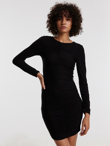 EDITED Sukienka 'Tinja' w kolorze czarny: przód