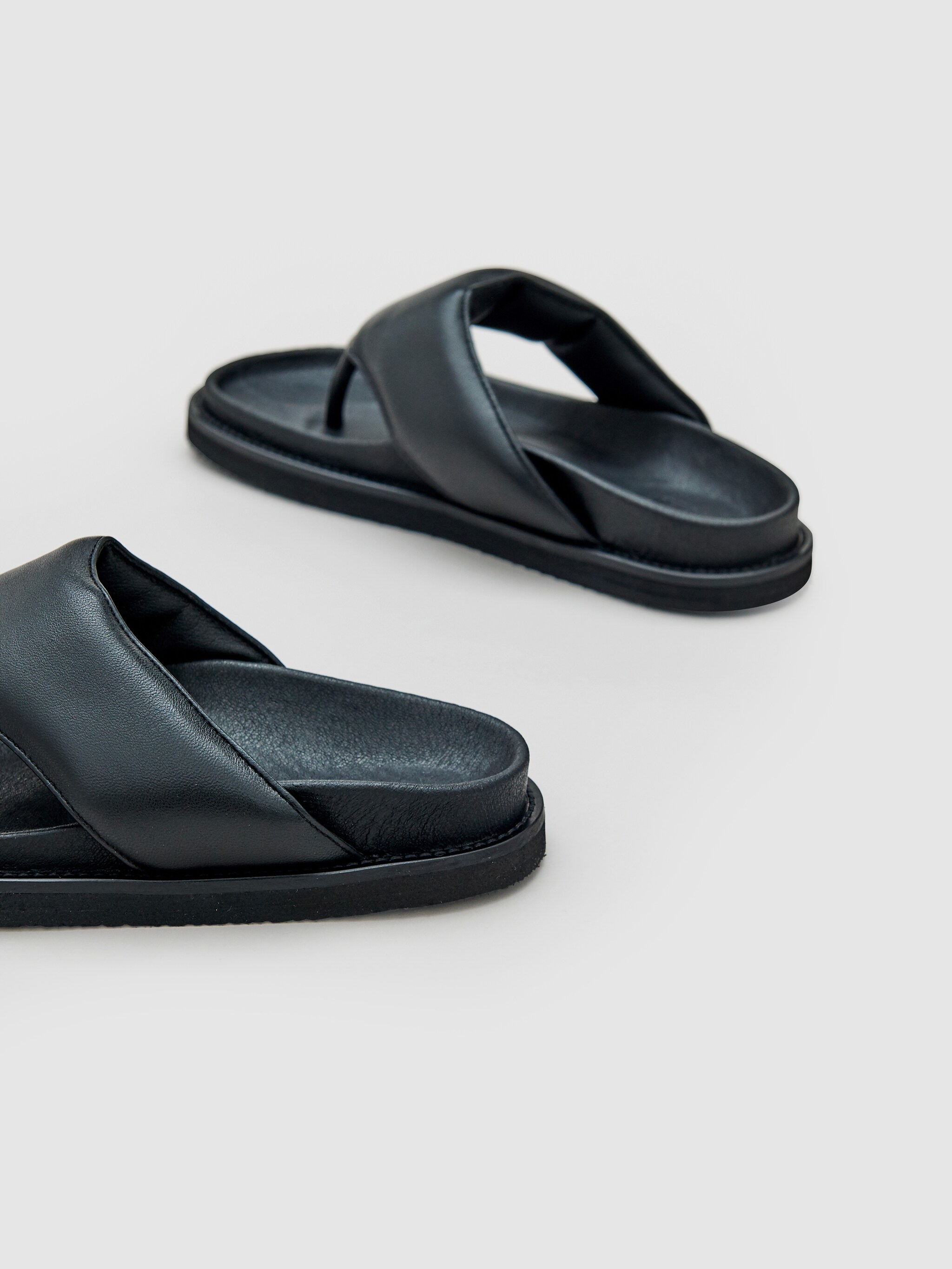 EDITED Producten Teenslipper 'Tiana' Zwart