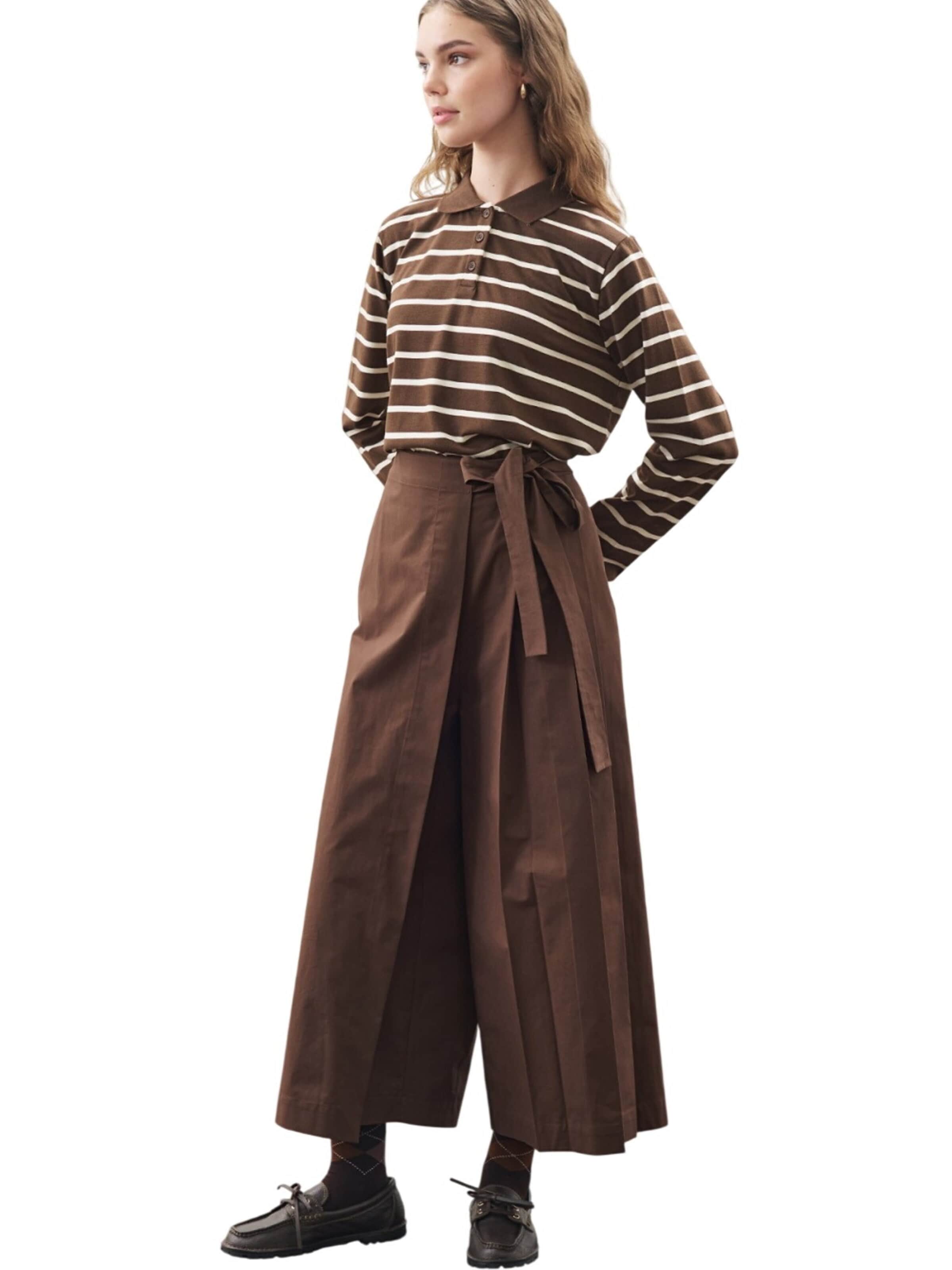 MANUKA Regular Trousers in Brown
