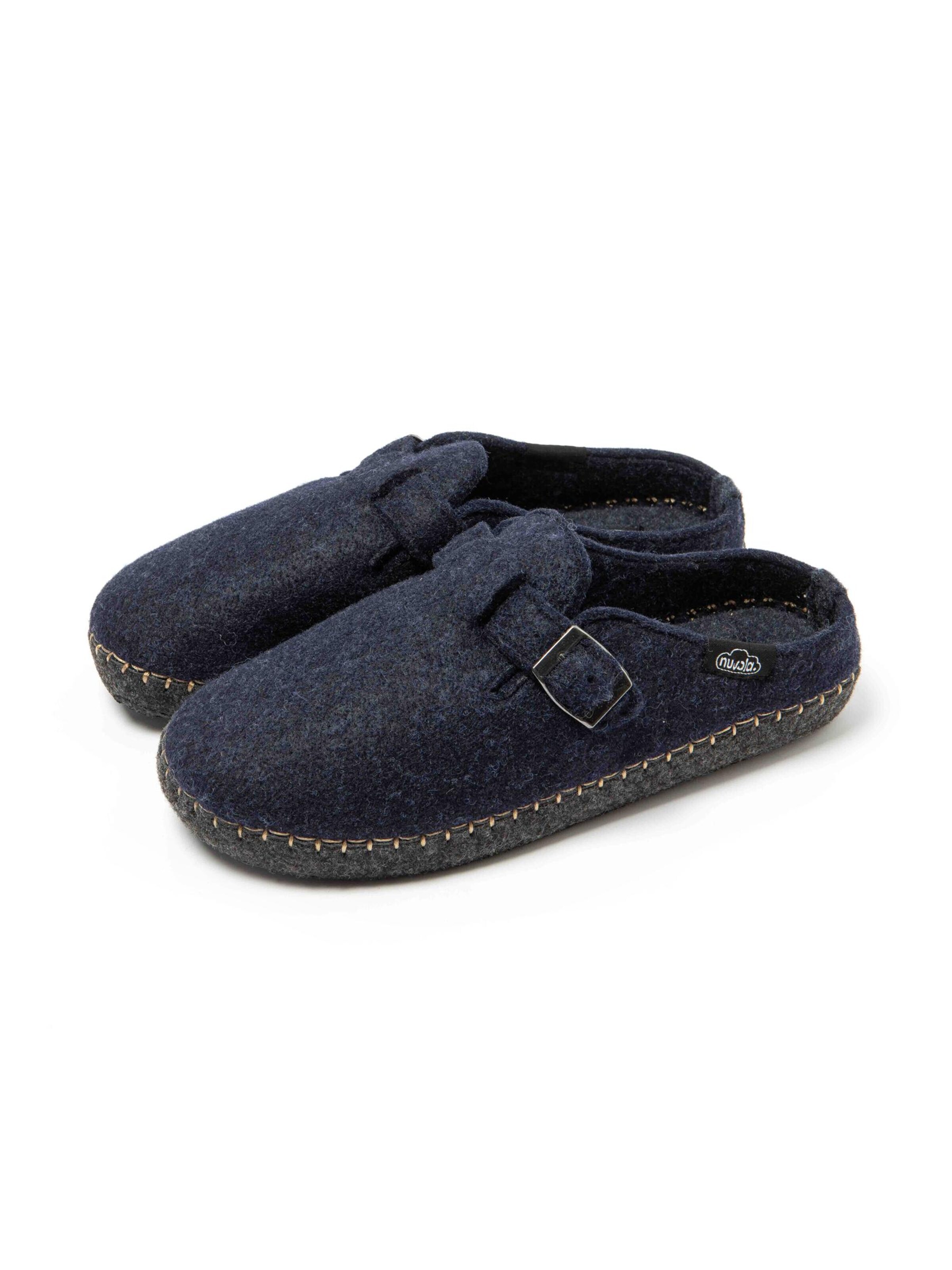 Nuvola. Slipper 'Zueco Belt' in Blue