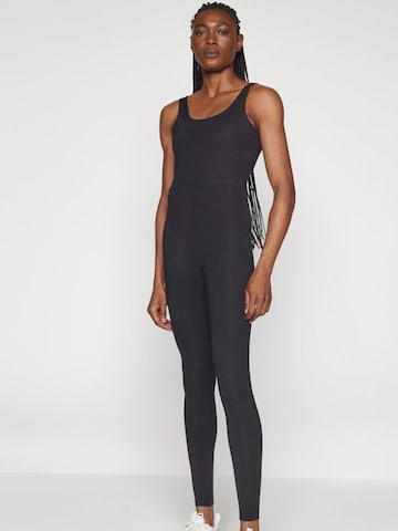 Haut ' Scoop ' Girlfriend Collective en noir : devant