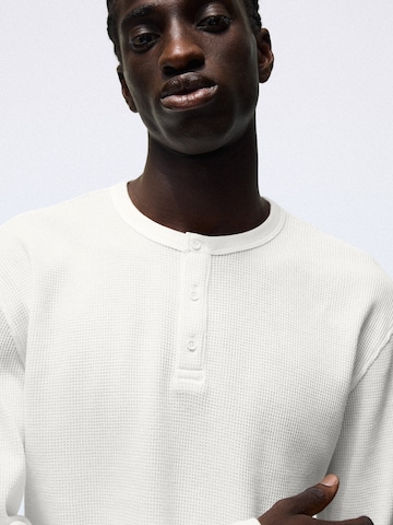Bershka Shirt in White