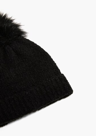 s.Oliver Beanie in Black