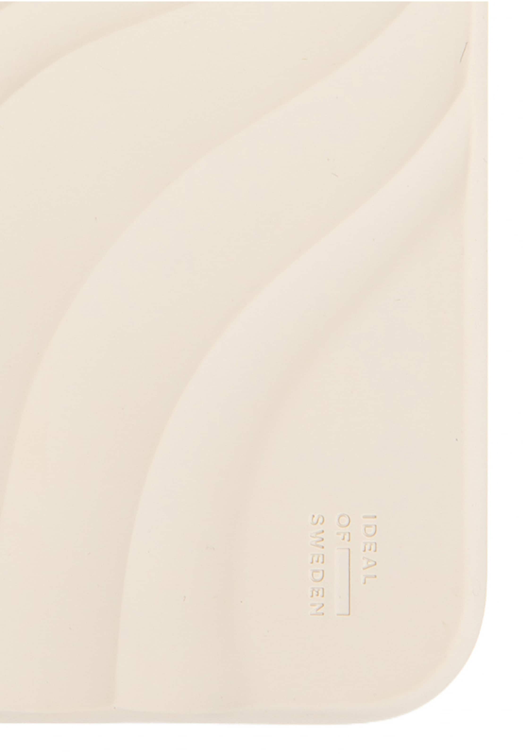 Protection pour Smartphone 'MagSafe iPhone 17' iDeal of Sweden en blanc