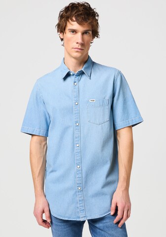 WRANGLER Regular Fit Hemd in Blau: Vorderseite