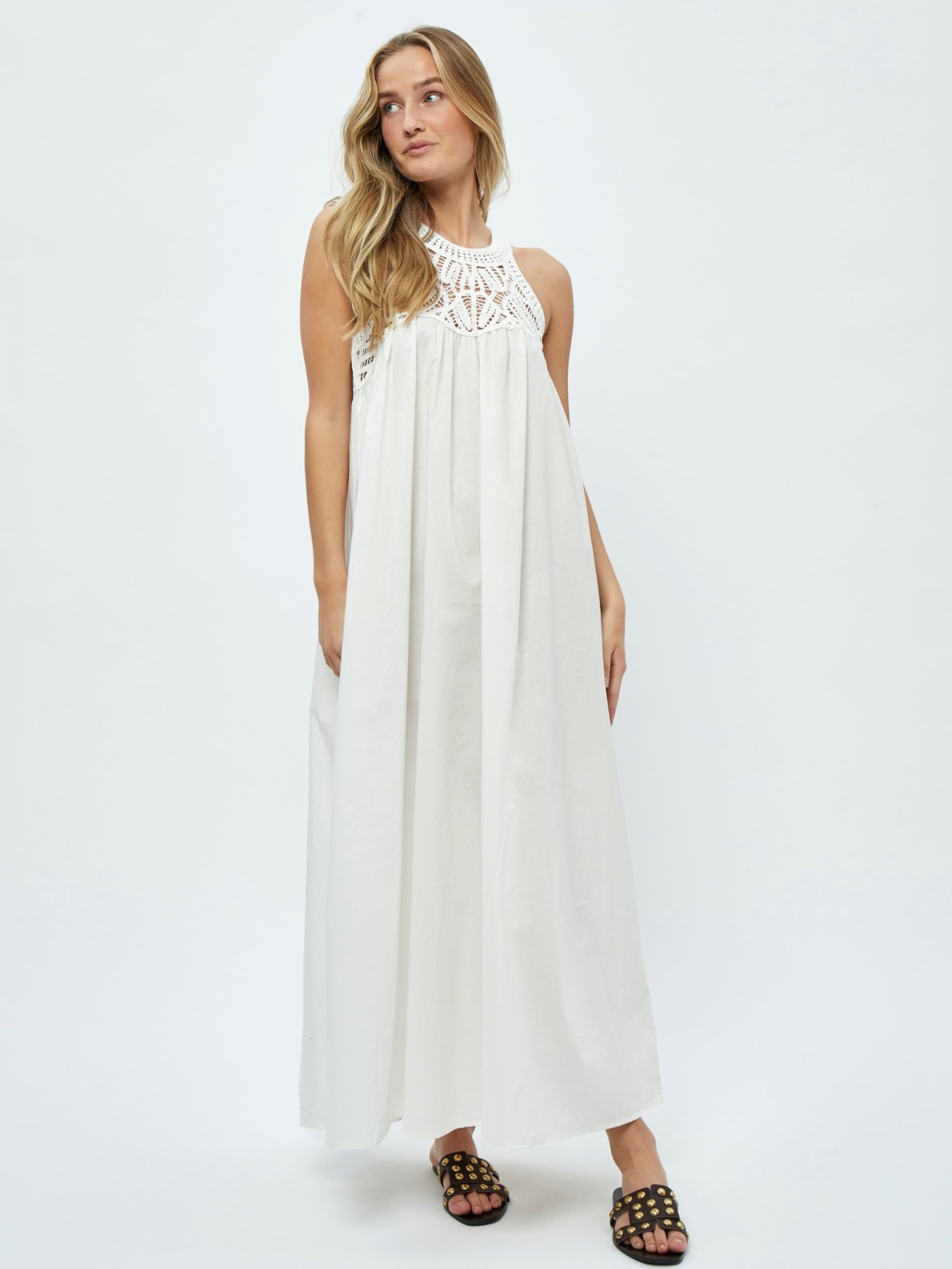 Peppercorn - Vestido 'Nadina' en blanco