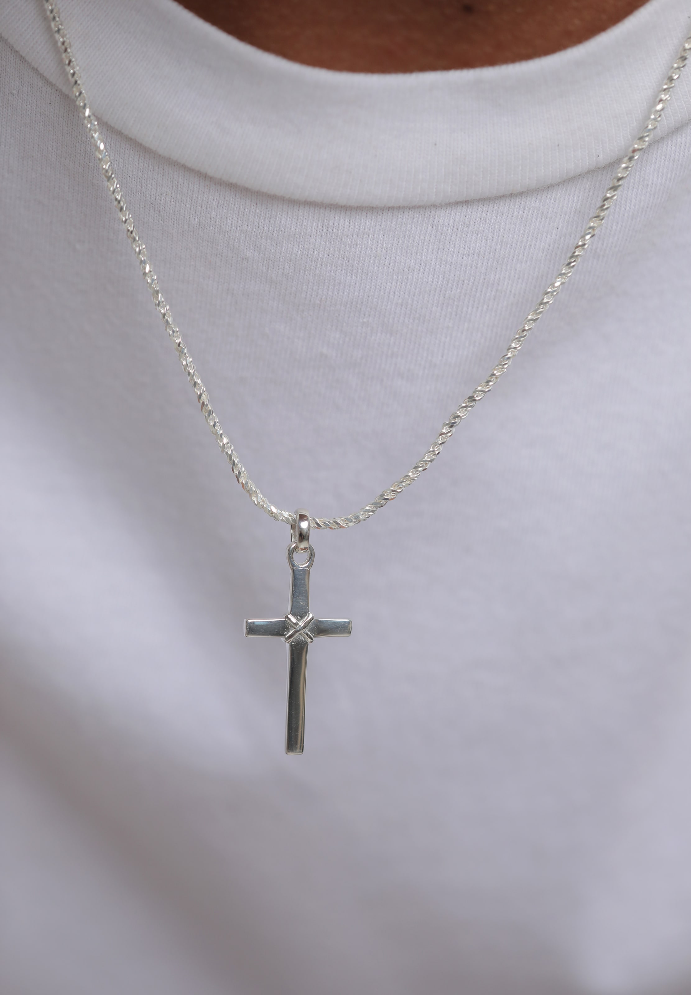 KUZZOI Lánc 'Kreuz' - ezüst: elől