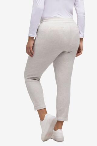 Regular Pantalon Ulla Popken en gris